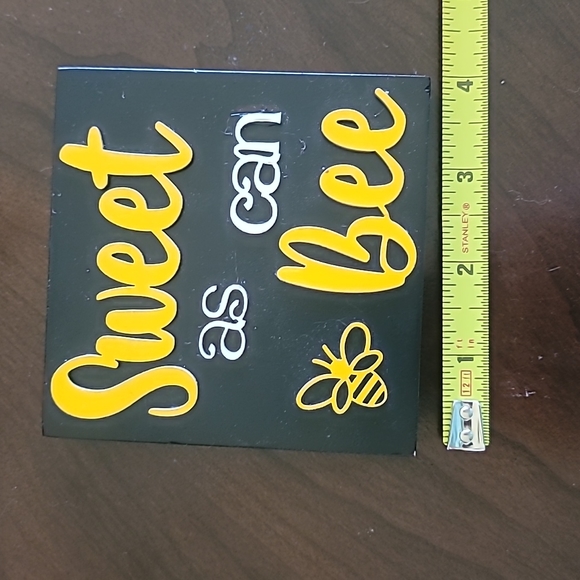 Set of 3 small Bee Wooden Signs - Picture 11 of 11